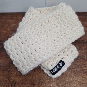 EUC Topi Cream Knit Infinity Women's OS Woven Scarf
